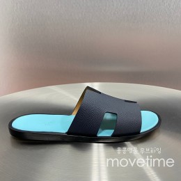 [홍콩명품.Hermes] 에르메스 25SS 로고 이즈미르 레더 가죽 슬리퍼 (블랙-스카이블루), SE5216, GHS, 명품스니커즈,운동화,구두,로퍼,하이탑,신발