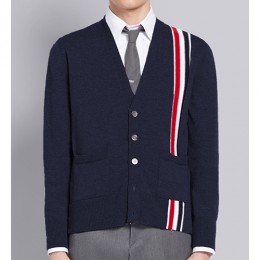 [홍콩명품.THOM BROWNE] 톰브라운 22SS 연예인코디 남자의류 브이넥 가디건 BM884, TB1, 명품쇼핑몰,무브타임사이트,인터넷쇼핑몰,남자명품,해외직구