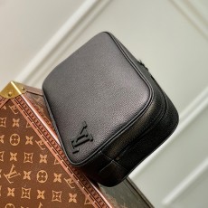 [홍콩명품.LOUIS VUITTON] 루이비통 22SS 남성 파우치 핸드백  M20912 (3컬러), BGM681,JD, 홍콩명품가방,손목가방,크로스백,핸드백,구매대행,무브타임