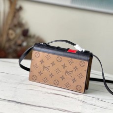 [홍콩명품.LOUIS VUITTON] 루이비통 23SS  LV 북 체인 월릿 M81830, BGM839, JD, 홍콩명품가방,손목가방,크로스백,핸드백,구매대행,무브타임