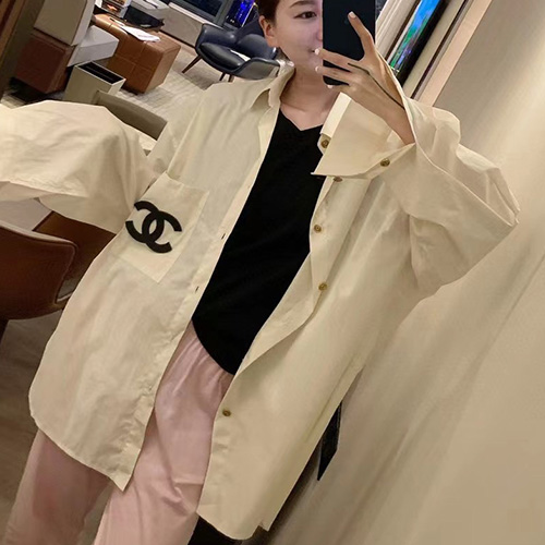 [홍콩명품.CHANEL] 샤넬 23SS 로고 오버핏 남방 셔츠 (화이트), BM4053, SG, 명품쇼핑몰,의류,무브타임사이트,인터넷쇼핑몰,해외직구로고