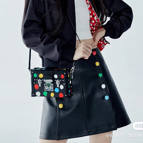 [홍콩명품.LOUIS VUITTON] 루이비통 23SS LV x YK Buttons Leather 미니 스커트 1AB7UN, BM4829, TBG, 온라인명품쇼핑몰,의류,무브타임사이트,인터넷쇼핑몰,해외직구