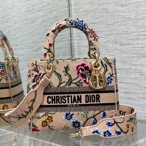 [홍콩명품,Christian Dior] 디올 23SS DIOR BOOK 토트 스몰 백, BGM1320, 홍콩명품가방,손목가방,크로스백,핸드백,구매대행,무브타임