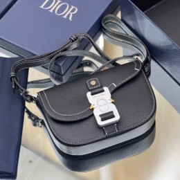 [홍콩명품,Christian Dior] 디올 23SS 새들 메신저백 스티치 블랙 2ADCA435YKK H00N, BGM1328, 홍콩명품가방,손목가방,크로스백,핸드백,구매대행,무브타임