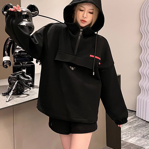 [홍콩명품,PRADA] 프라다 23SS 삼각로고 후드 티셔츠 + 미니 쇼츠 반바지 상하의 세트 (블랙), BM8633, TBG, 온라인명품쇼핑몰,남자명품의류,인터넷쇼핑몰,해외직구