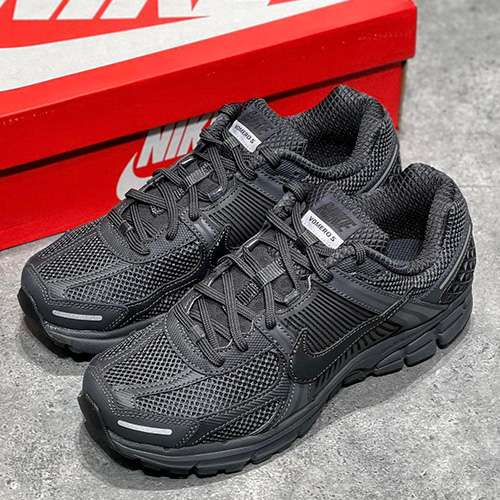 [홍콩명품.NIKE] 나이키 23SS Air Zoom Vomero 5 스니커즈 (블랙), SE2167, S2, 무브타임사이트,인터넷명품쇼핑몰,남자명품,슈즈,신발