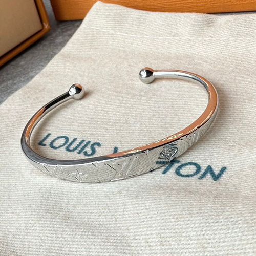 [홍콩명품.LOUIS VUITTON] 루이비통 23SS 로고 모노그램 실버 팔찌, ET1752, JASON, 홍콩명품쇼핑몰,무브타임,악세사리,잡화,생활용품