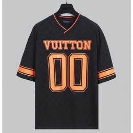 [홍콩명품.LOUIS VUITTON] 루이비통 23SS 모노그램 V넥 넘버 반팔 티셔츠 1AB6FZ, BM10715, JU, 홍콩명품의류,구매대행,온라인명품