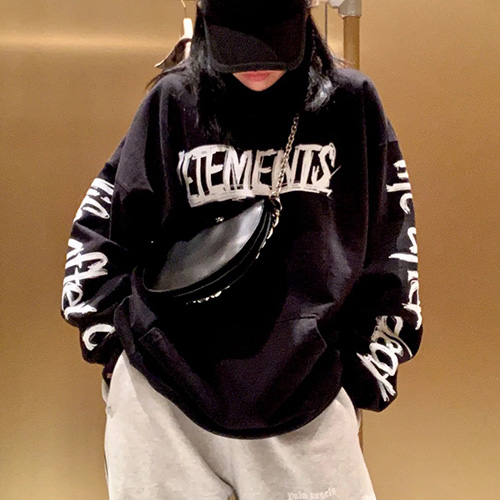 [홍콩명품.VETEMENTS] 베트멍 23SS 로고 그래픽 오버사이즈 후드 티셔츠 (2컬러), BM11302, JU, 홍콩명품의류,구매대행,온라인명품