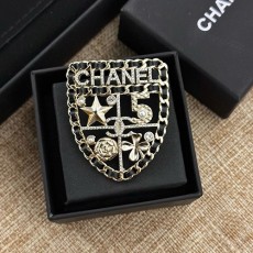 [홍콩명품.CHANEL] 샤넬 24SS 로고 다이아 장식 브로치, ET1963, SL, 홍콩명품가방,명품쇼핑몰,크로스백,핸드백,구매대행,무브타임