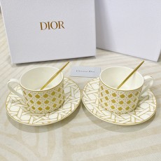 [홍콩명품,Christian Dior] 디올 24SS 로고 도자기 티컵 커피컵 세트, ET2170, ZAKKA, 명품접시,와인잔,키홀더,내의,양말,가구주변기기