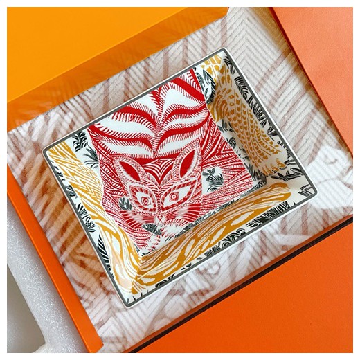 [홍콩명품.Hermes] 에르메스 24SS 로고 선물용 도자기 푸드 수납판 재털이 (17cm), ET2364, ZAKKA, 명품악세사리,팔찌,귀걸이,반지