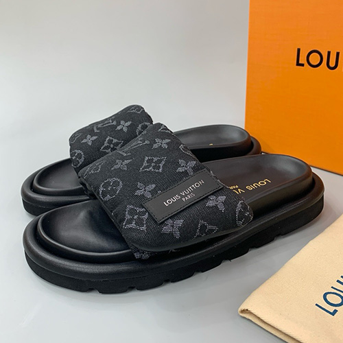 [홍콩명품.LOUIS VUITTON] 루이비통 24SS 로고 모노그램 샌들 슬리퍼 (블랙), SE3201, PMD, 명품스니커즈,운동화,구두,로퍼,하이탑,신발