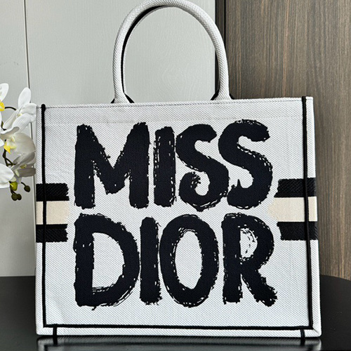 [홍콩명품,Christian Dior] 디올 24SS 로고 MISS DIOR BOOK 핸드백 토트백 (화이트), BGM3827, 홍콩명품가방,명품쇼핑몰,크로스백,핸드백,구매대행