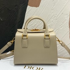 [홍콩명품,Christian Dior] 디올 24SS 로고 레더 가죽 핸드백 크로스백 (베이지), BGM3835, 홍콩명품가방,명품쇼핑몰,크로스백,핸드백,구매대행