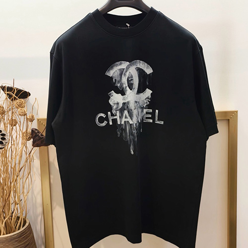 [홍콩명품.CHANEL] 샤넬 24SS 로고 그래픽 프린트 반팔 티셔츠 (2컬러), BM16597, YS, 홍콩명품의류,구매대행,온라인명품