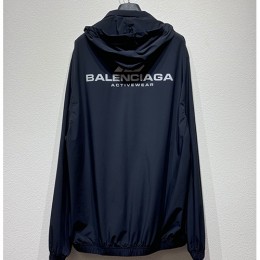 [홍콩명품.BALENCIAGA] 발렌시아가 24SS 로고 프린트 후드 바람막이 자켓 (블랙), BM17078, KB, 홍콩명품의류,구매대행,온라인명품