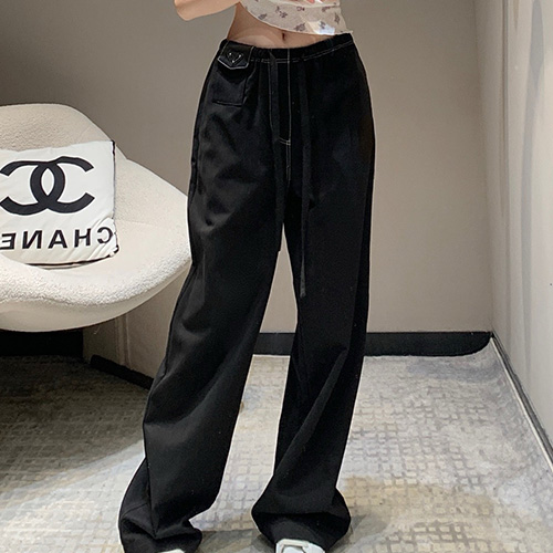 [홍콩명품,PRADA] 프라다 25SS 삼각로고 여성 오버핏 데님 팬츠 진 청바지 (블랙), BM19388, TBG, 홍콩명품의류,구매대행,온라인명품