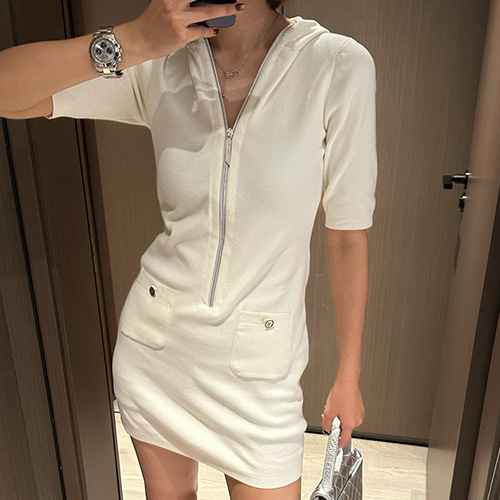 [홍콩명품.CHANEL] 샤넬 25SS 로고 여성 하프지퍼 후드 원피스 (2컬러), BM19599, 13C, 홍콩명품의류,구매대행,온라인명품