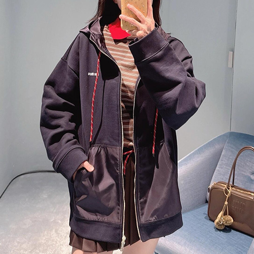 [홍콩명품,MIU MIU] 미우미우 25SS 로고 자수 여성 후드 집업 자켓 (네이비), BM19738, TBG, 홍콩명품의류,구매대행,온라인명품