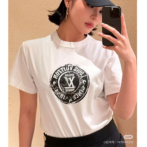 [홍콩명품.LOUIS VUITTON] 루이비통 25SS 로고 여성 그래픽 프린트 반팔 티셔츠 (화이트), BM19912, TBG, 홍콩명품의류,구매대행,온라인명품