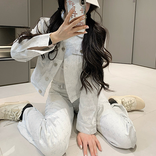 [홍콩명품.LOUIS VUITTON] 루이비통 25SS 로고 여성 모노그램 데님 자켓 + 데님 팬츠 바지 상하의 세트 (연청), BM20080, CC, 홍콩명품의류,구매대행,온라인명품