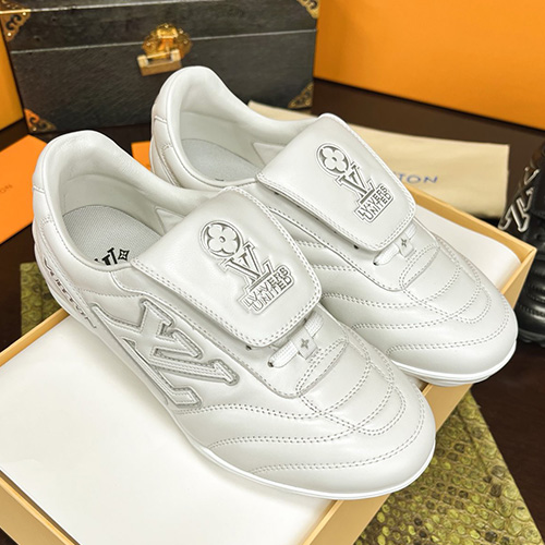 [홍콩명품.LOUIS VUITTON] 루이비통 25SS 로고 LV 풋프린트 풋볼 트레이너 1AHDOR (화이트), SE4695, S1, 명품스니커즈,운동화,구두,로퍼,하이탑,신발