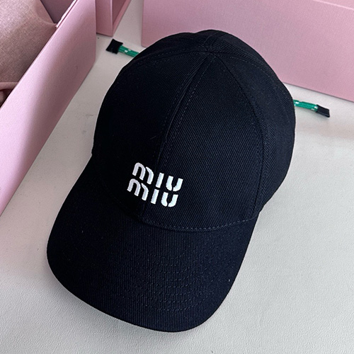 [홍콩명품,MIU MIU] 미우미우 25SS 로고 자수 볼캡 모자 (블랙), CA0319, 홍콩명품쇼핑몰,인터넷명품,온라인명품사이트,남자명품,해외직구