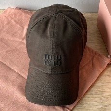 [홍콩명품,MIU MIU] 미우미우 25SS 로고 자수 볼캡 모자 (브라운), CA0326, 홍콩명품쇼핑몰,인터넷명품,온라인명품사이트,남자명품,해외직구
