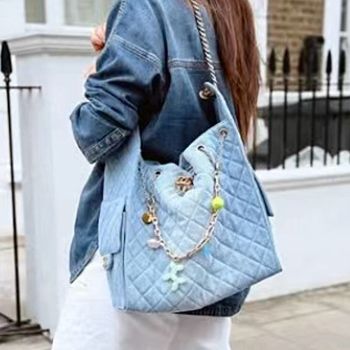 [홍콩명품.CHANEL] 샤넬 25SS 로고 퀄팅 25s 25bag 토트백 크로스백 (연청-금장), BGM4721, BDA, 홍콩명품가방,명품쇼핑몰,크로스백,핸드백,구매대행