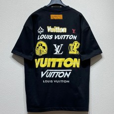 [홍콩명품.LOUIS VUITTON] 루이비통 25SS 로고 그래픽 반팔 티셔츠 (2컬러), BM20723, KB, 홍콩명품의류,구매대행,온라인명품