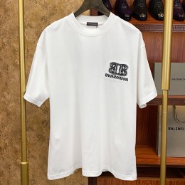 [가격문의][홍콩명품.BALENCIAGA] 발렌시아가 25SS 로고 그래픽 자수 반팔 티셔츠 (2컬러), BM21061, S1F, 홍콩명품의류,구매대행,온라인명품