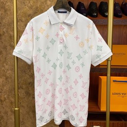 [가격문의][홍콩명품.LOUIS VUITTON] 루이비통 25SS 로고 모노그램 카라 폴로 반팔 티셔츠 (화이트), BM21065, S1F, 홍콩명품의류,구매대행,온라인명품
