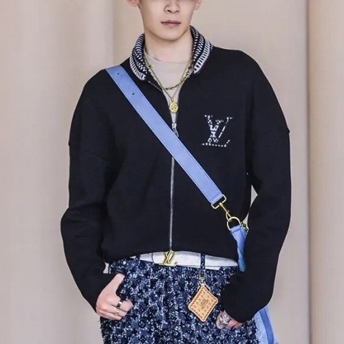 [홍콩명품.LOUIS VUITTON] 루이비통 25SS 로고 블랙 셋업 니트 보머 집업 자켓 1AHVN4, BM21390, JU, 명품레플리카,미러급,온라인쇼핑몰사이트