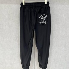 [홍콩명품.LOUIS VUITTON] 루이비통 25SS 로고 자수 조거 팬츠 바지 (블랙), BM21554, G5, 명품레플리카,미러급,온라인쇼핑몰사이트