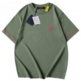 [홍콩명품.LOUIS VUITTON] 루이비통 25SS 로고 니트 반팔 티셔츠 (카키), BM21583, JU, 명품레플리카,미러급,온라인쇼핑몰사이트
