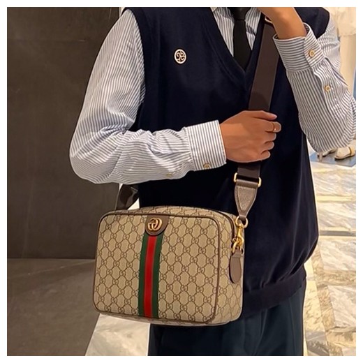 [홍콩명품.Gucci] 구찌 25SS 로고 오피디아 미디엄 크로스백 베이지 소프트 가죽 834468, BGM5036, GU2, 홍콩명품가방,명품쇼핑몰,크로스백,핸드백,구매대행