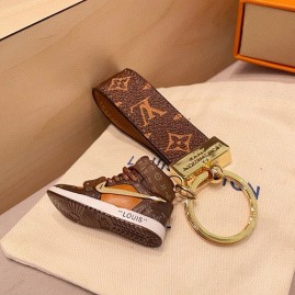 [홍콩명품.LOUIS VUITTON] 루이비통 25SS 로고 모노그램 다미에 스니커즈 키홀더 키링 (2컬러), ET3102, NNT, 홍콩명품의류,구매대행,온라인명품