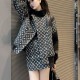 [가격문의][홍콩명품.LOUIS VUITTON] 루이비통 25SS 로고 모노그램 여성 소매 탈부착 데님 자켓 + 미니 스커트 상하의 세트 (블랙), BM21795, COCO, 레플리카의류,미러급사이트