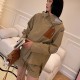[홍콩명품.LOEWE] 로에베 25SS 로고 포켓 여성 후드 코트 자켓 (베이지), BM21801, COCO, 레플리카의류,미러급사이트