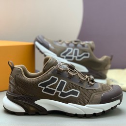 [가격문의][홍콩명품.LOUIS VUITTON] 루이비통 25SS 로고 RUNNER TATIC 스니커즈 운동화 (브라운), SE5339, PMD, 명품스니커즈,운동화,구두,로퍼,하이탑,신발