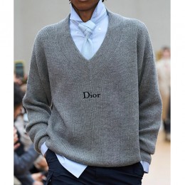 [홍콩명품,Christian Dior] 디올 25SS 로고 V넥 니트 스웨터 (그레이), BM21891, KB, 레플리카의류,미러급사이트