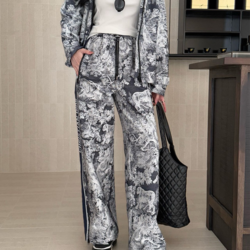 [홍콩명품,Christian Dior] 디올 25SS 로고 여성 정글 패턴 팬츠 바지 (네이비), BM21995, MC, 레플리카의류,미러급사이트