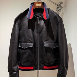 [홍콩명품.Gucci] 구찌 25SS 로고 레더 가죽 봄버 자켓 (블랙), BM22050, TOM, 레플리카의류,미러급사이트