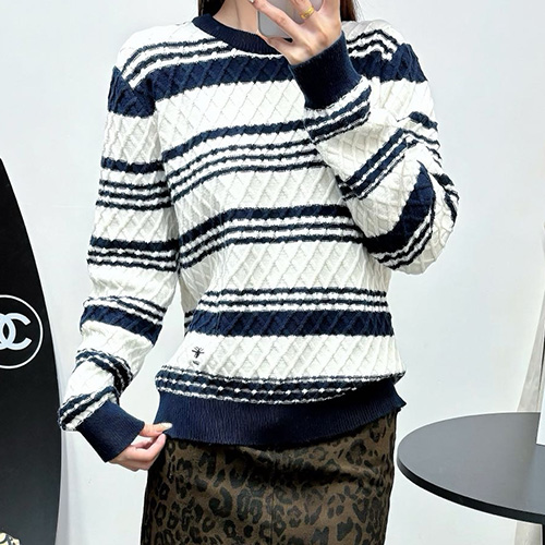 [홍콩명품,Christian Dior] 디올 25SS 로고 여성 스트라이프 니트 스웨터 (화이트), BM22150, JL, 레플리카의류,미러급사이트
