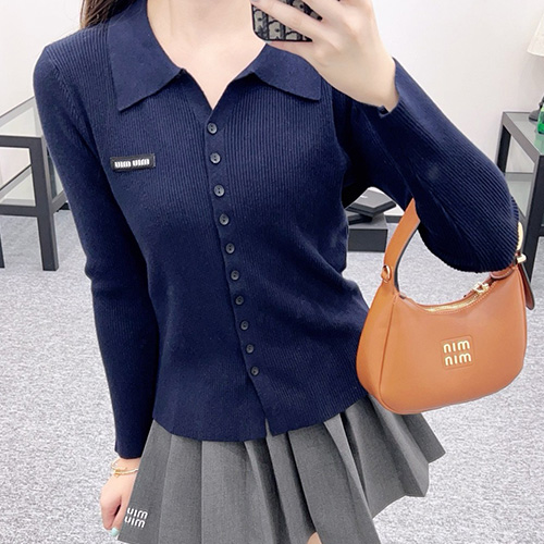 [홍콩명품,MIU MIU] 미우미우 25SS 로고 여성 카라 니트 가디건 (4컬러), BM22169, JL, 레플리카의류,미러급사이트