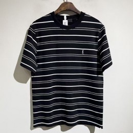[홍콩명품.YSL] 입생로랑 25SS 로고 스트라이프 반팔 티셔츠 (블랙), BM22278, X2, 레플리카의류,미러급사이트