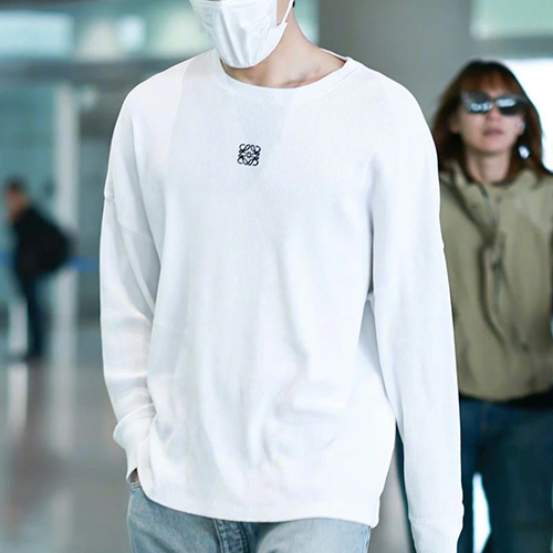 [홍콩명품.LOEWE] 로에베 25SS 로고 자수 긴팔 티셔츠 (2컬러), BM22336, KK, 레플리카의류,미러급사이트