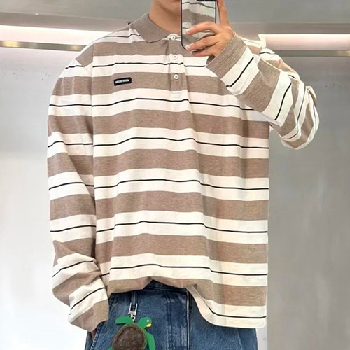 [홍콩명품,MIU MIU] 미우미우 25SS 로고 스트라이프 카라 폴로 긴팔 티셔츠 (화이트-브라운), BM22338, KK, 레플리카의류,미러급사이트
