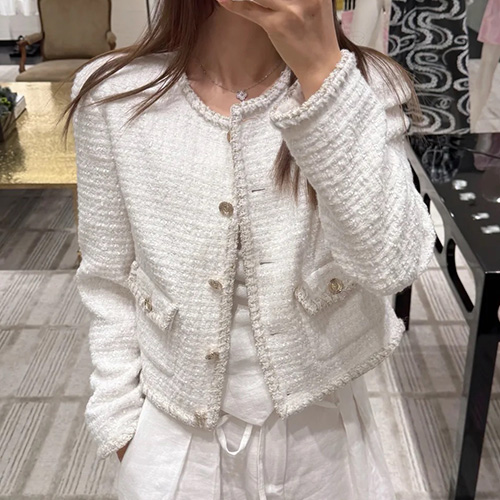 [홍콩명품.CHANEL] 샤넬 25SS 로고 여성 라운드넥 트위드 자켓 (화이트), BM22380, SS, 레플리카의류,미러급사이트